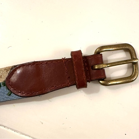 Smathers & Branson Beach Truck Needlepoint Belt - Picture 14 of 16